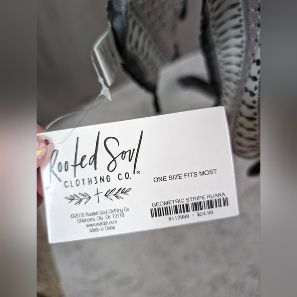 OS Geometric Stripe Kimono-NWT - Picture 7 of 7